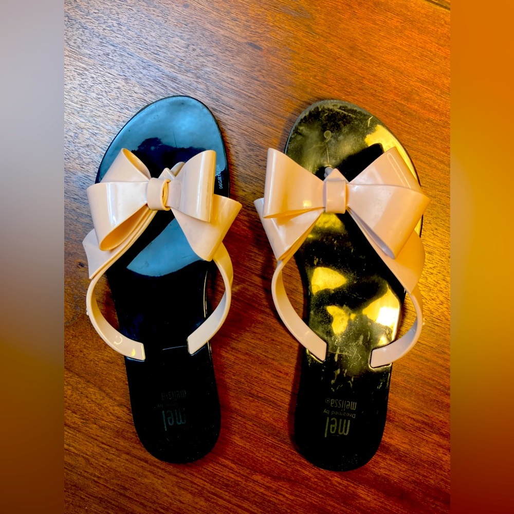 Mel Dreamed By Melissa Rubber Bow Sandals Little Girls size 3